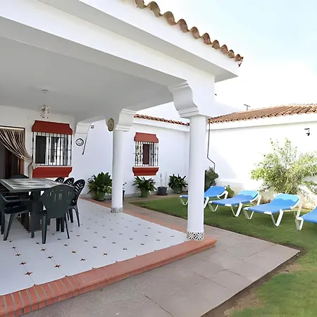 Familiar Con Piscina Privada, Jardin Y Wi-fi Gratuito En - Es-180-271