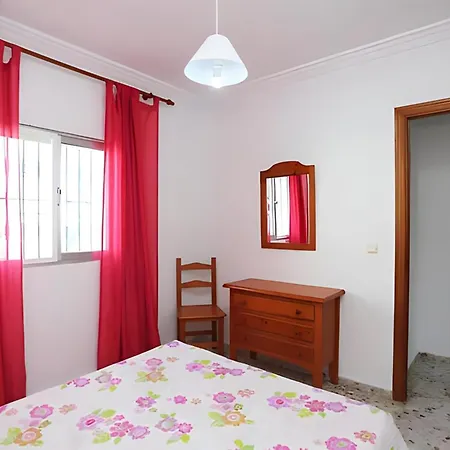 Familiar Con Piscina Privada, Jardin Y Wi-fi Gratuito En - Es-180-271 Villa