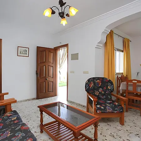 Familiar Con Piscina Privada, Jardin Y Wi-fi Gratuito En - Es-180-271 Villa