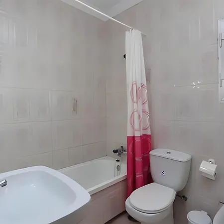 Familiar Con Piscina Privada, Jardin Y Wi-fi Gratuito En - Es-180-271 *