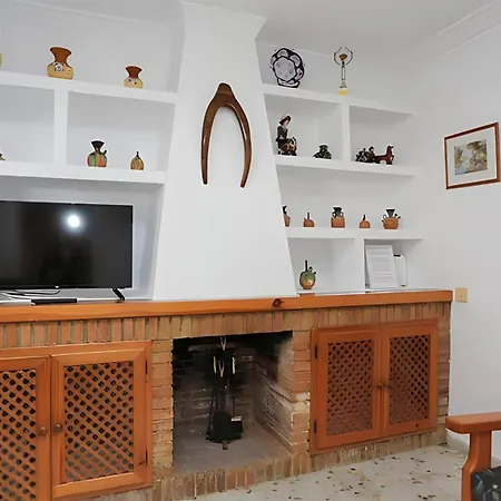 Familiar Con Piscina Privada, Jardin Y Wi-fi Gratuito En - Es-180-271 Villa *