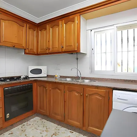 Familiar Con Piscina Privada, Jardin Y Wi-fi Gratuito En - Es-180-271 Villa *